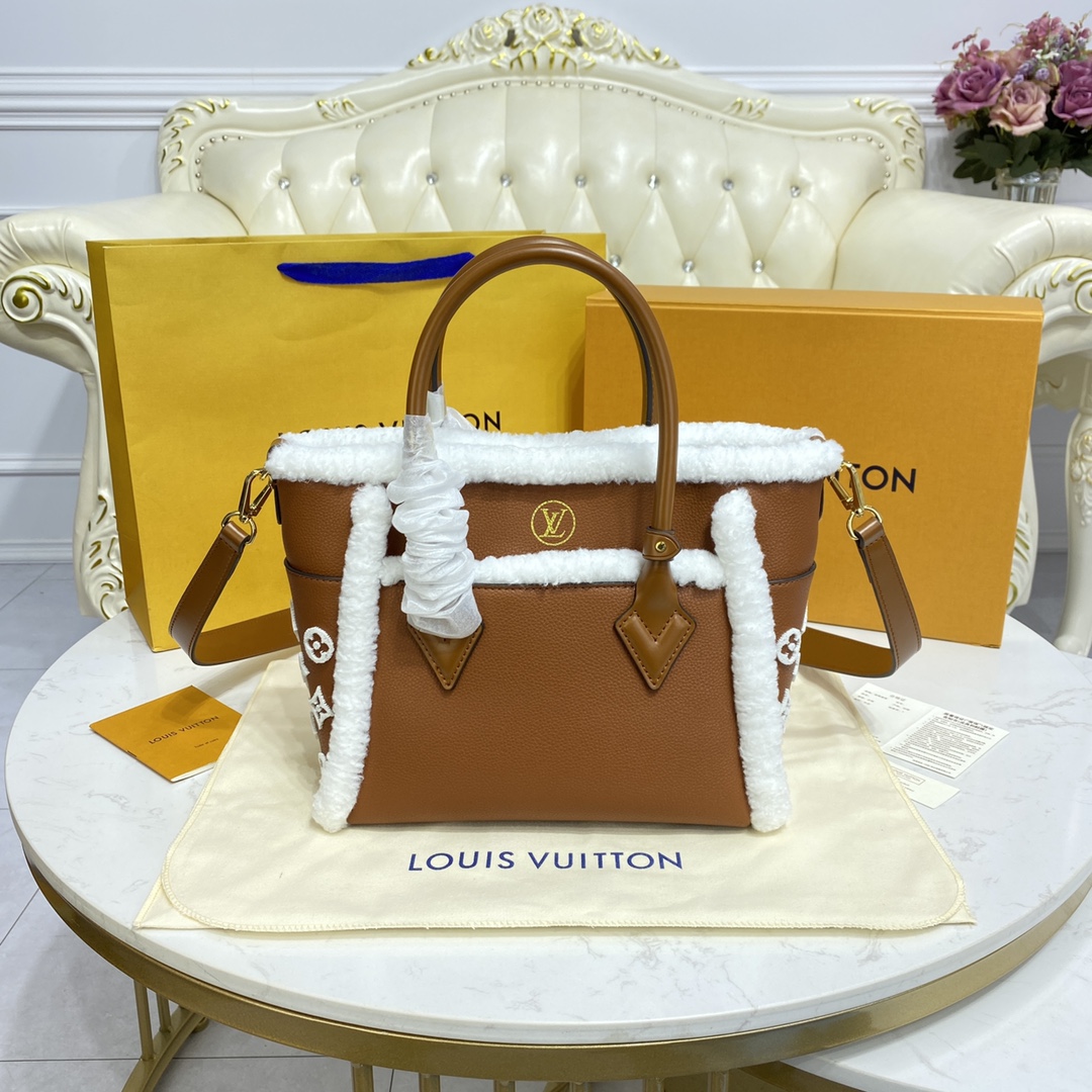 Louis Vuitton ON MY SIDE PM Tote Bag M58918 Caramel